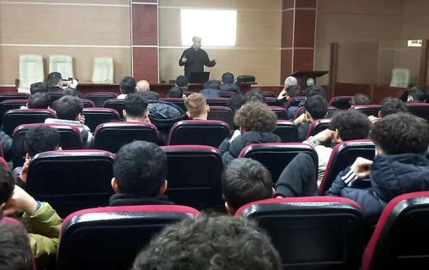 “Qarabağ”ın akademiya komandaları üçün danışılmış oyunlarla bağlı seminar 