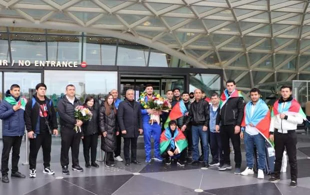 Yığmamızın üzvləri Bakıda coşquyla qarşılandılar 