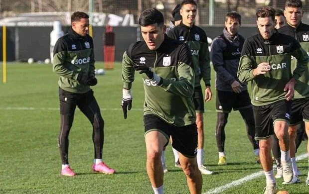“Neftçi” “Qarabağ”la oyuna hazırlığı davam etdirir 