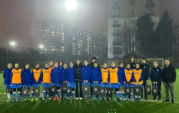 Millimizin üzvləri “Sabah”ın U-17 komandası ilə görüşdülər - VİDEO 