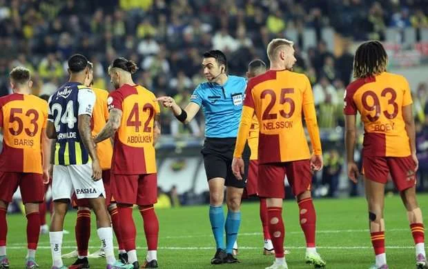 İstanbul derbisində heç-heçə, Şahruddinlə ilk qələbə 