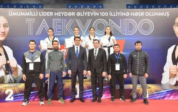Yeniyetmə taekvondoçular arasında Azərbaycan çempionları bəlli oldu 