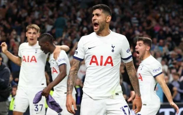 "Tottenhem"in futbolçusu uzun müddətə sıradan çıxdı 