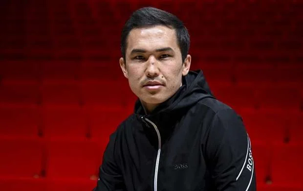Özbək futbolçu Super Liqa klubundan ayrıldı 