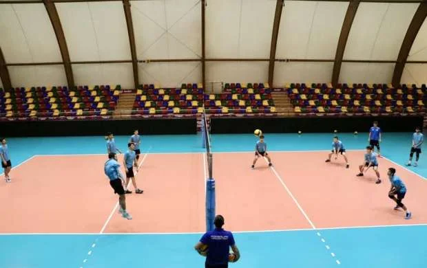 Azərbaycan millisi 14 voleybolçu ilə hazırlaşır 