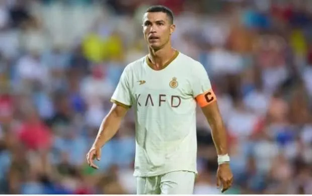 Ronaldu yalnız onlardan geri qalır 