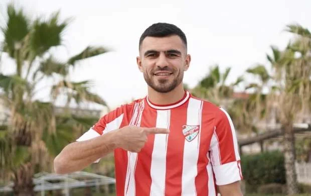 Azərbaycanlı futbolçu rəsmən Türkiyə klubunda 