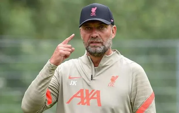 Klopp üsyan etdi: "Aralarında futbolçunu anlayan bir nəfər də yoxdur" 