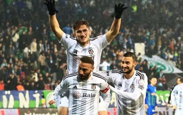 “Başakşəhər”lə “Beşiktaş”dan səfərdə darmadağın 