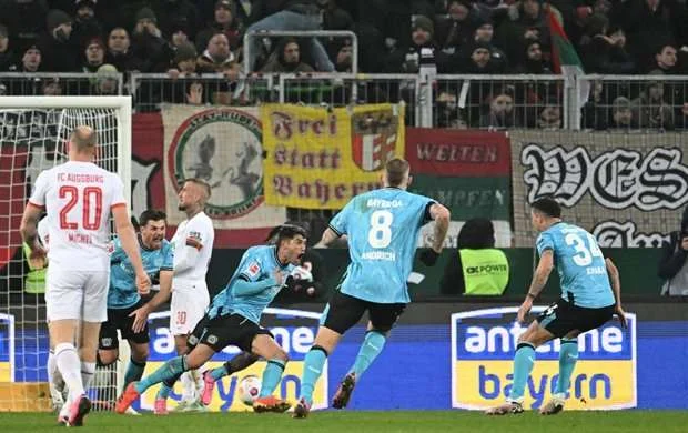 “Borussiya”dan darmadağın, “Bayer”dən çətin qələbə 