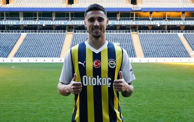 “Milan”ın futbolçusu rəsmən “Fənərbaxça”da 