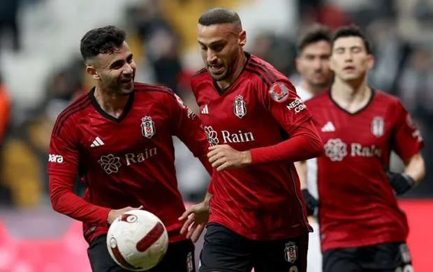 Dadaşovun komandası və “Beşiktaş” darmadağınla mərhələ adladı 