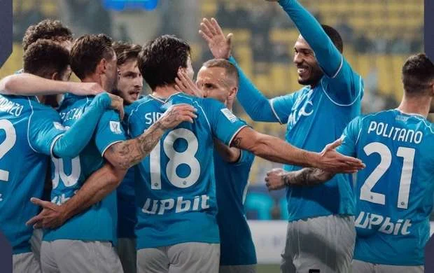 “Napoli” darmadağınla finalda 