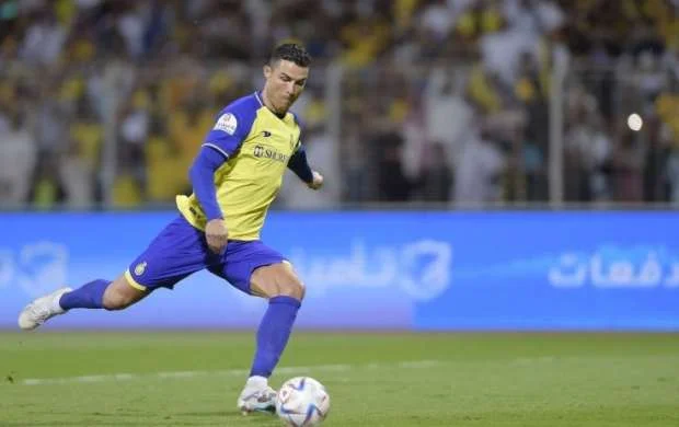 MY-nin 2 futbolçusu Ronaldunun komandasına keçə bilər 