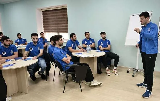 Bakıda UEFA-nın məşqçi kursunun birinci modulu başlayıb 