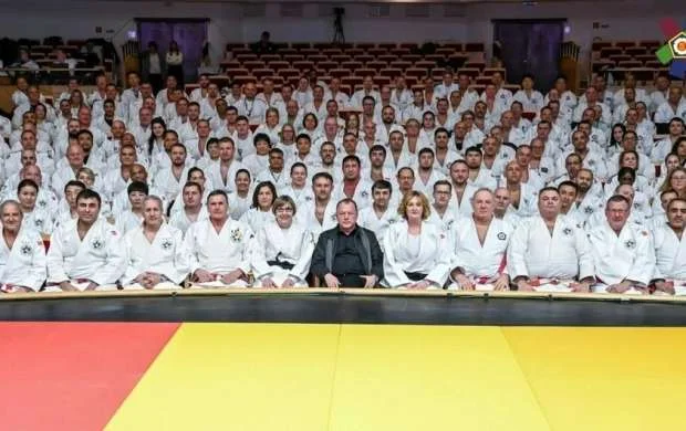 Millinin baş məşqçisi Macarıstanda baş tutan seminarı dəyərləndirdi 