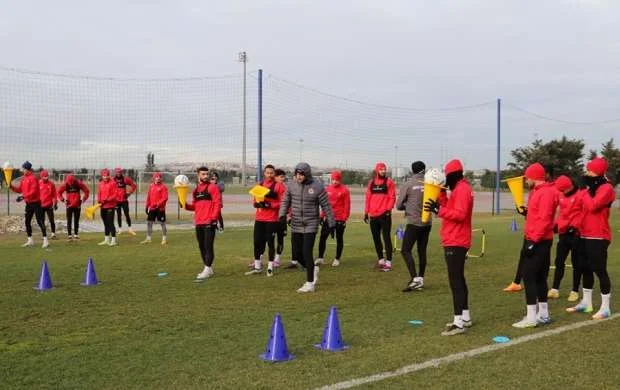 “Araz-Naxçıvan” məşqlərini bərpa etdi 