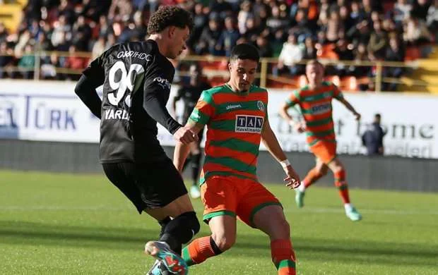 “Alanyaspor” evdə xal itirdi 