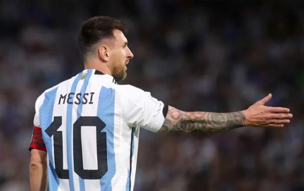 Messi "Barselona"ya bu baş məşqçini məsləhət gördü 