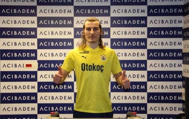 İstanbul nəhəngi Söyüncünün transferini elan etdi 