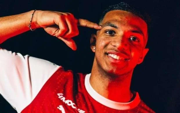 PSJ-nin futbolçusu “Braqa”da 