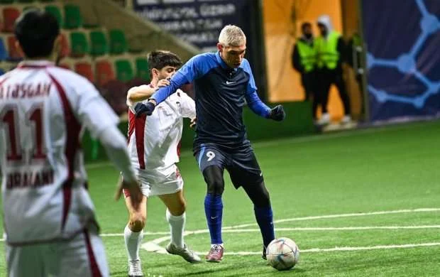 Ölkə çempionatında 4 oyuna 34 qol 