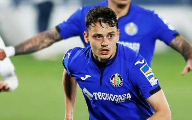 Türk futbolçu İngiltərə Premyer Liqasında - RƏSMİ 