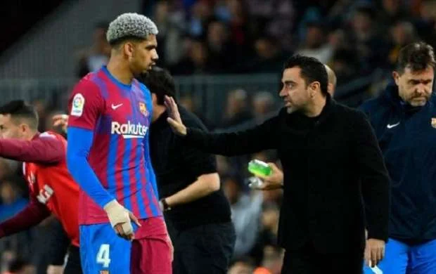 Xavi "Barselona" ilə "Bayern"in anlaşmasını pozdu 