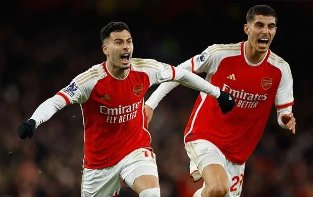 “Arsenal” “Liverpul”u xalsız yola saldı 