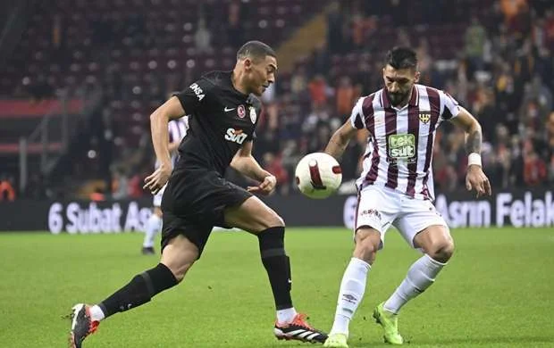 “Qalatasaray” 1/4 finalda 