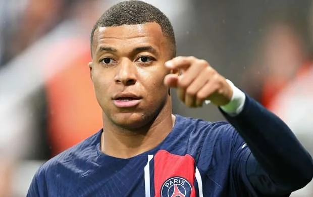 Mbappe dünyada bunu bacaran ilk futbolçu oldu 