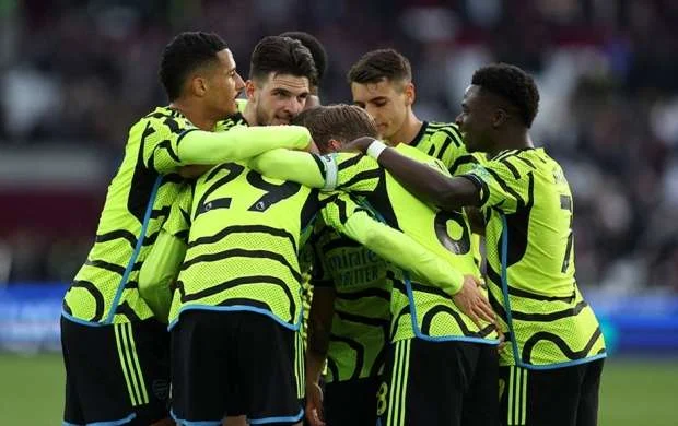 “Arsenal”dan darmadağın, “Mançester Yunayted”dən çətin qələbə 