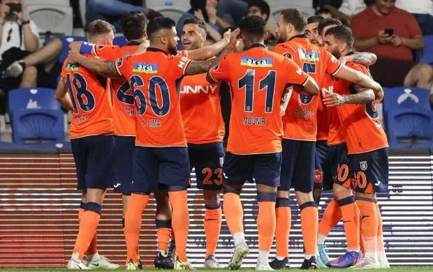 İstanbul klubu "Mançester Siti"nin sahiblərinə satılır 