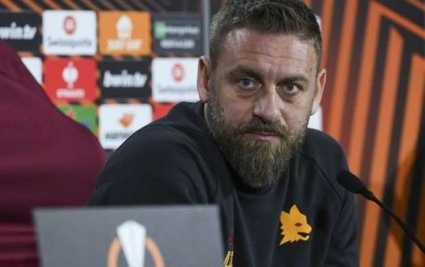 De Rossi "Feyenoord"dan çəkinir: "Son dəfə bizə qarşı görüşdə top buraxıblar" 