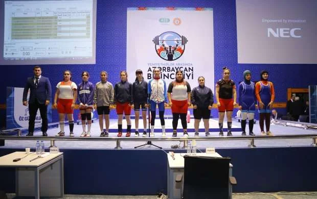 Azərbaycan birinciliyi qızların yarışı ilə başladı 