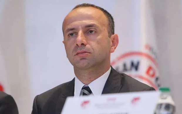 Səhvlər sıralananda aradan çıxmırlar, Şimşək! 