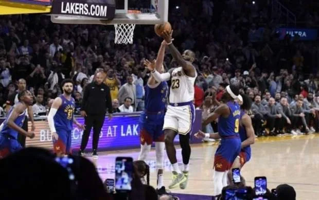 Lebron Ceymsdən yeni rekord 