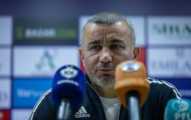 “Xal fərqi çox olsa da, futbolçular ritmdən düşməli deyil” – Qurbanov 