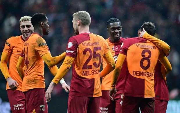 “Qalatasaray”dan darmadağın 