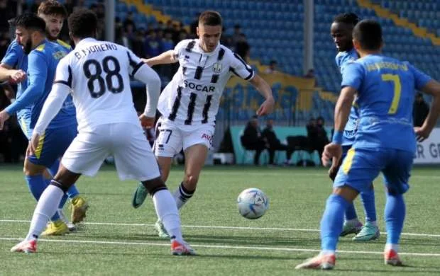 “Kəpəz”lə “Neftçi”dən məhsuldar heç-heçə - VİDEO 
