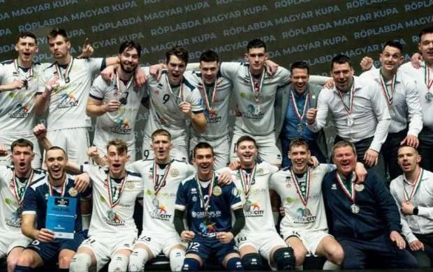 Azərbaycan yığmasının üzvü Macarıstan kubokunda gümüş medal qazandı 