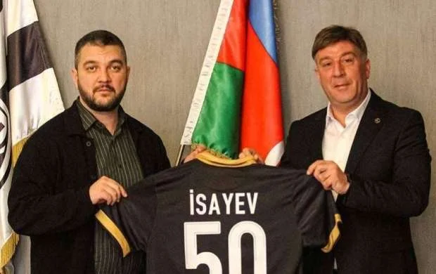 Bakı klubları Mirbağır İsayevi təbrik etdilər 