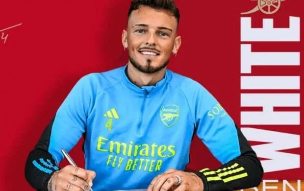 "Arsenal" 58,5 milyona aldığı müdafiəçi ilə bağlı atdığı addımı açıqladı 