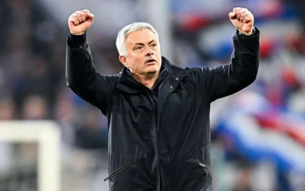 "Ardıcıl iki dəfə avrokubokların finalına çıxan məşqçini necə qovmaq olar?" - Mourinyu 