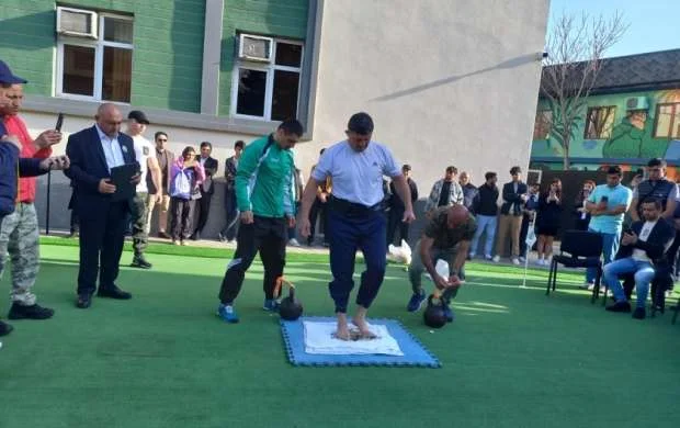 Azərbaycan pəhləvanı bir neçə dünya rekorduna imza atdı 