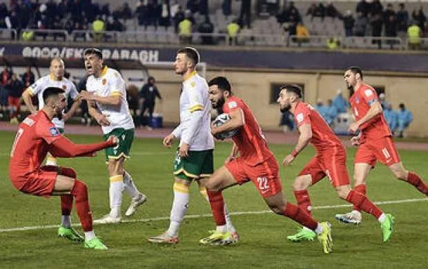 Azərbaycan millisi irəlilədi 
