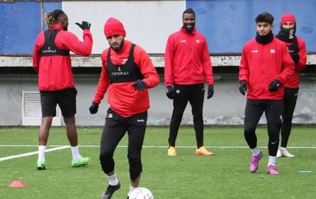 "Araz-Naxçıvan"ın yeni baş məşqçisi bilindi 