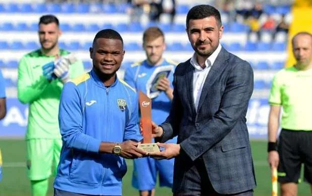 "Kəpəz"in futbolçusu mükafatlandırıldı 