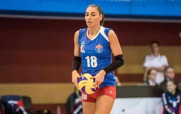 Azərbaycan millisinin kapitanı çempion oldu 