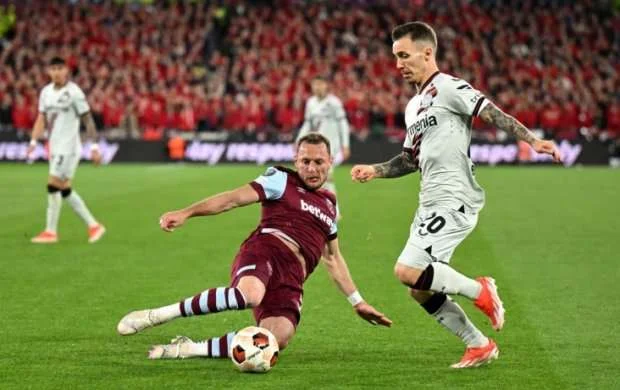 "Bayer Leverkuzen"dən inanılmaz rekord 
